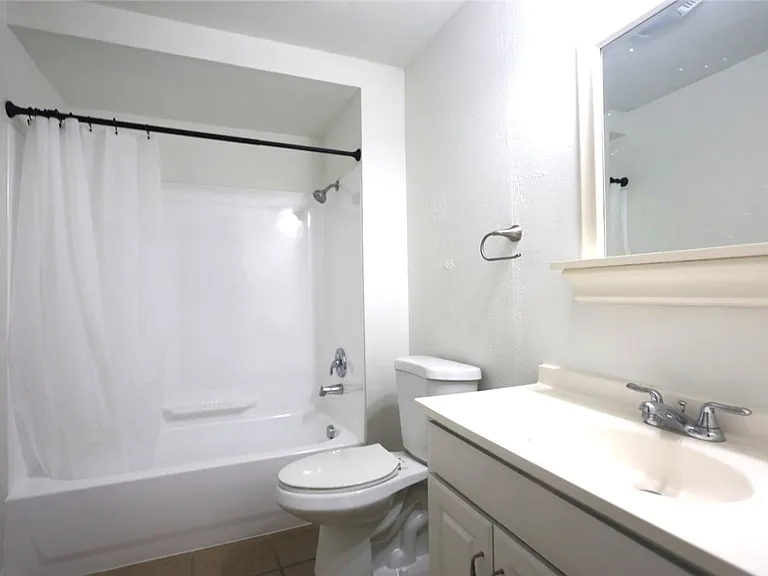 2811 Brownsville Rd #4 — Photo 12