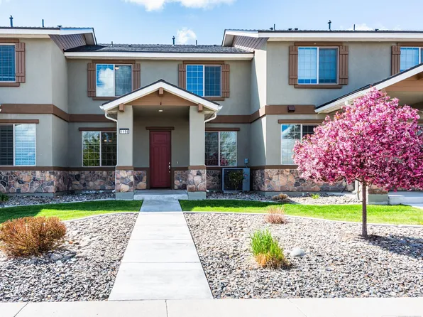 1156 Montevideo Cir, Minden, NV 89423