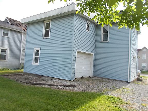 4th image of 138 Scioto St