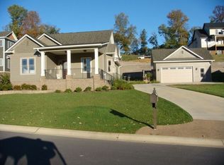 2322 Edinburgh Channel Rd, Kingsport, TN 37664