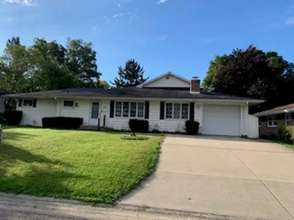523 Barden St, Morrison, IL 61270