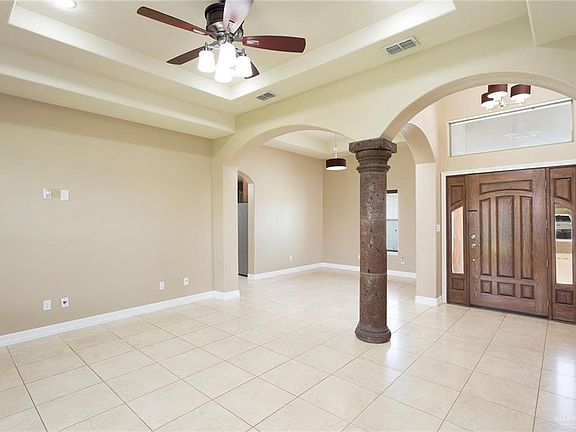 3rd image of 2710 Maria Luiza Dr