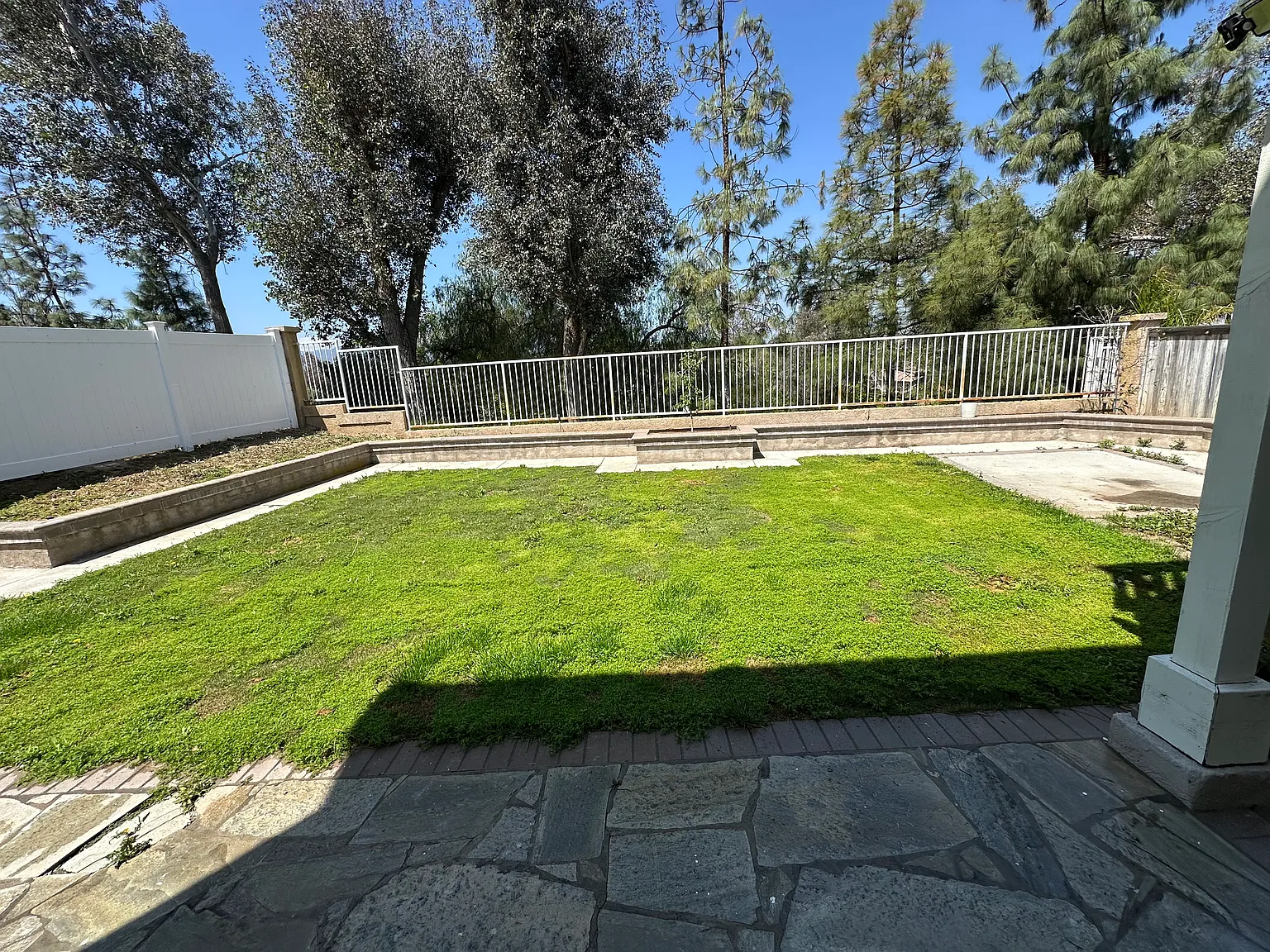 Montague Dr, Corona — Photo 3