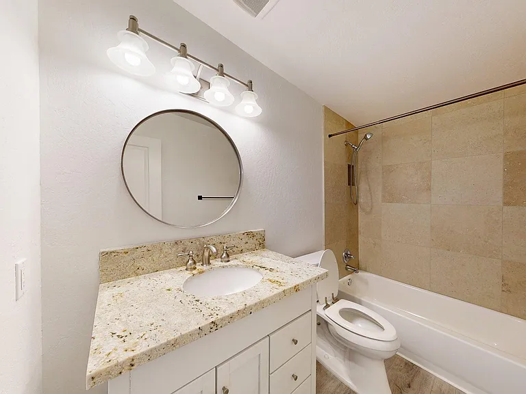 4537 E Devonshire Ave — Photo 20