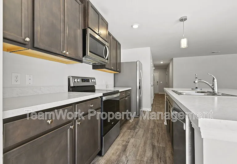163 Rosefield Ct — Photo 5