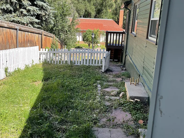 601 Manitou Ave #6 — Photo 6