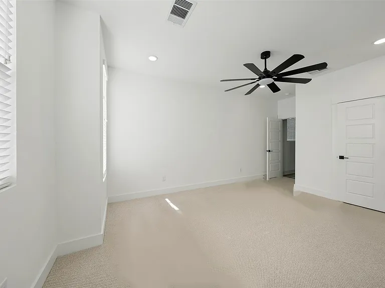 412 Neyland St #C — Photo 14
