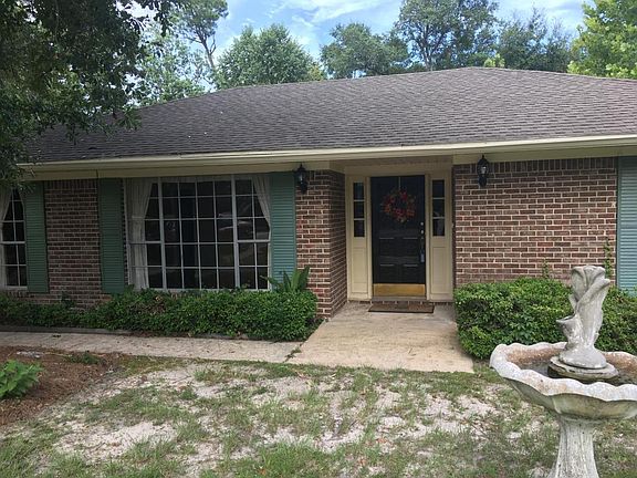3rd image of 2 Pine Hill Cir