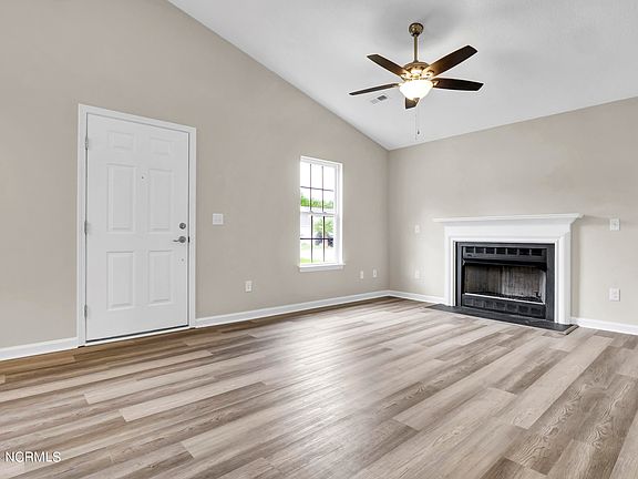 5th image of 616 Brewster Lane
