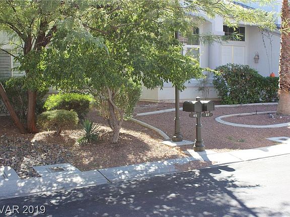 3rd image of 45 Misty Springs Ct