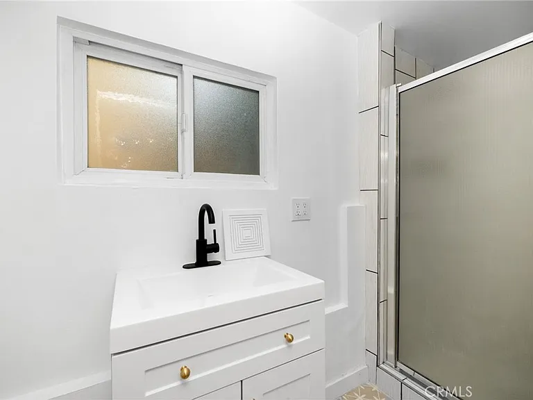 4173 York Blvd — Photo 16