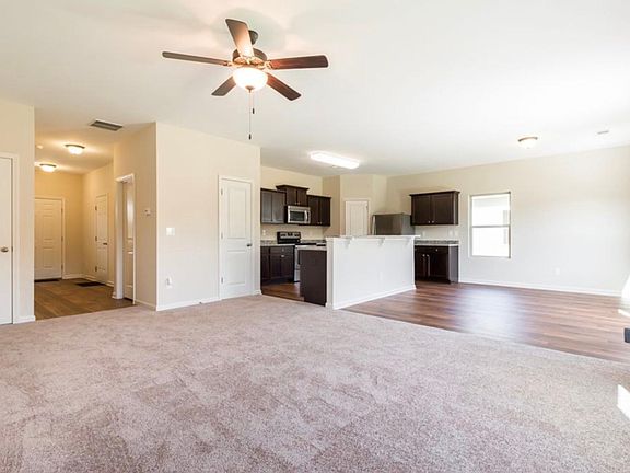 4th image of 465 Academy Woods Dr