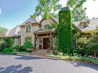 6409 Aberdeen Rd, Mission Hills, KS 66208