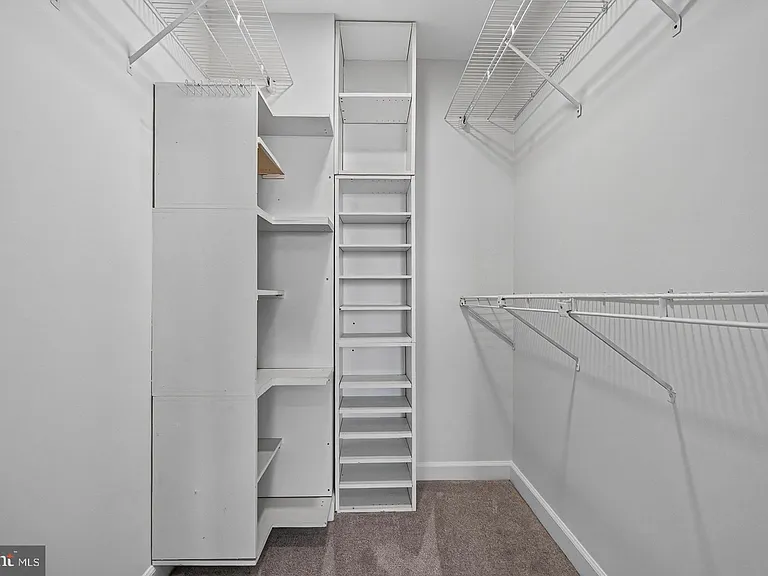 100 Harborview Dr #411 — Photo 17