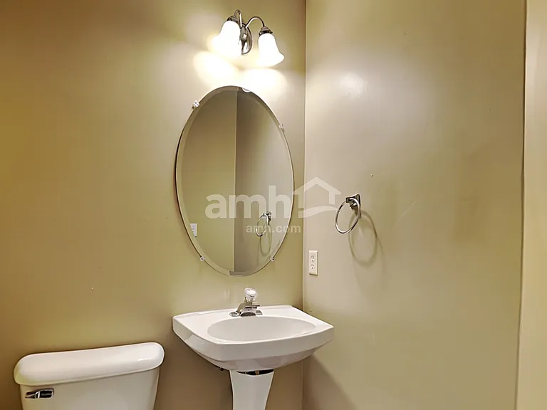 699 Thornton Dr — Photo 8