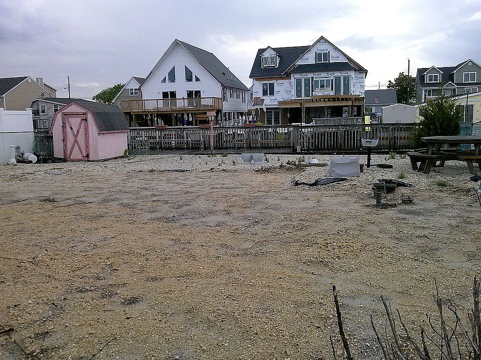 Lagoon lot for sale by owner