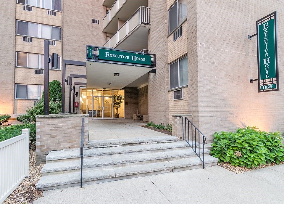 1st image of 1025 Hancock St Unit 4B
