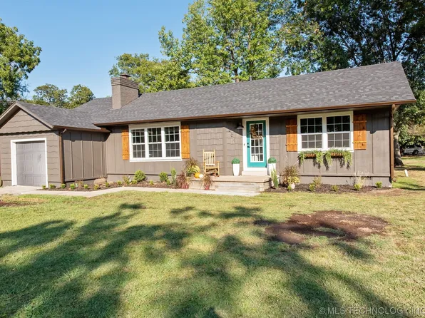 809 S Arthur Ave, Wagoner, OK 74467