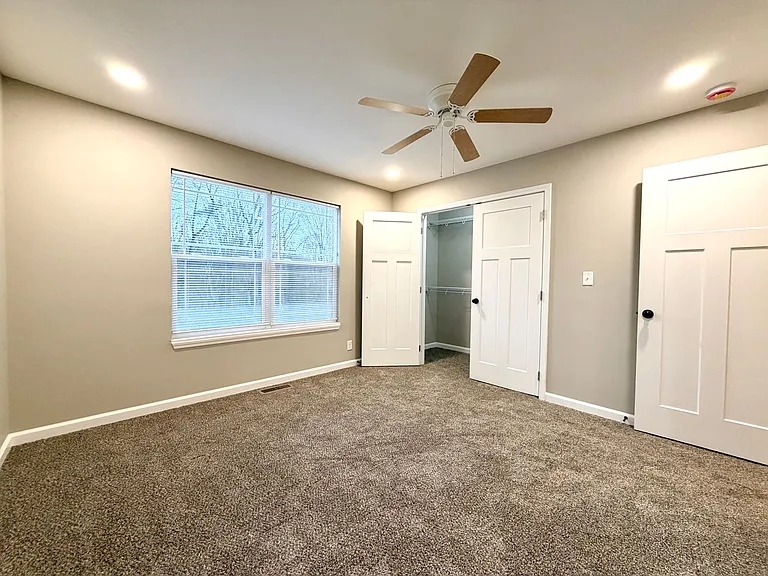 511 Glenstone Springs Dr — Photo 36