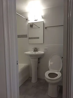 Rented by Segallis Real Estate | media 19