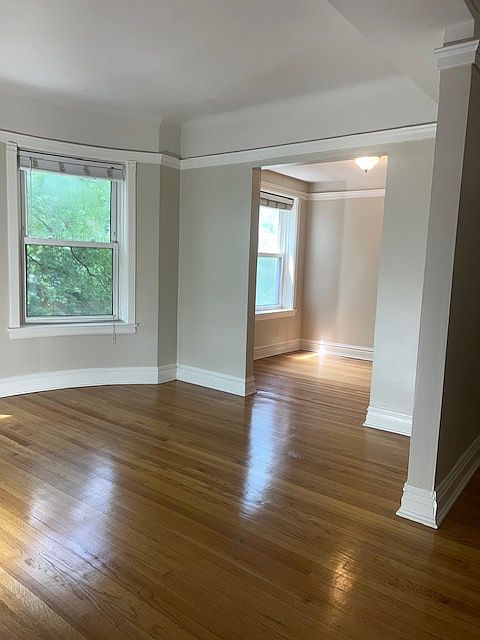 1st image of 1520 W Sunnyside Ave APT 2ES