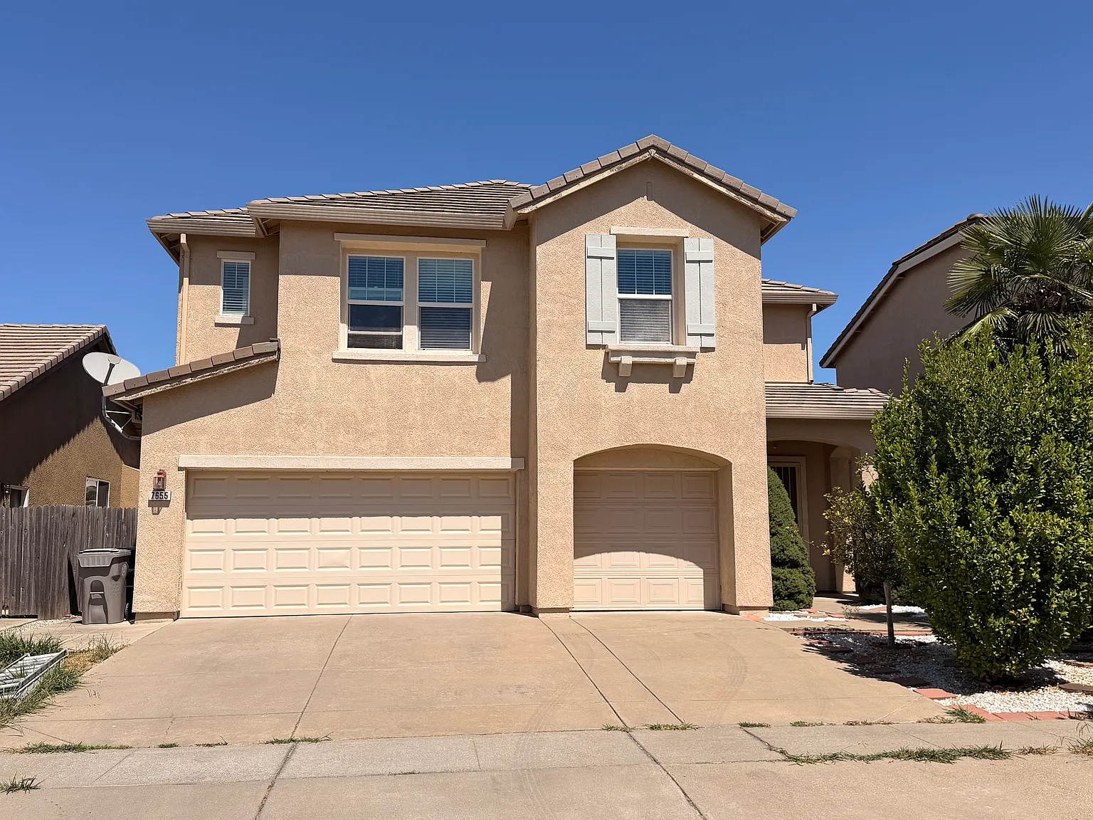 5 bed, 2494 sqft, $3,100 — Photo 1