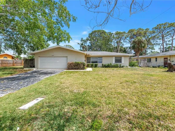5065 Shore Acres Blvd NE, Saint Petersburg, FL 33703