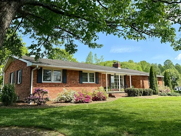 242 Pattys Chapel Rd, Fletcher, NC 28732