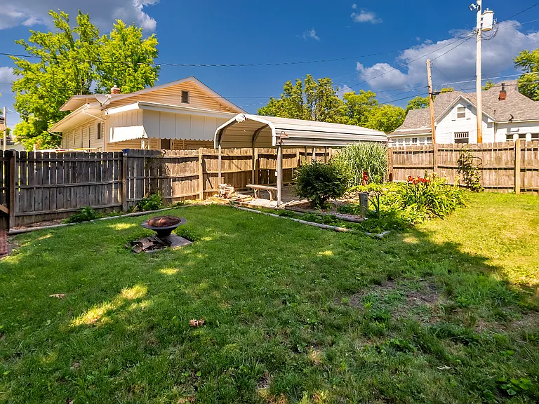 804 S Madison St — Photo 11
