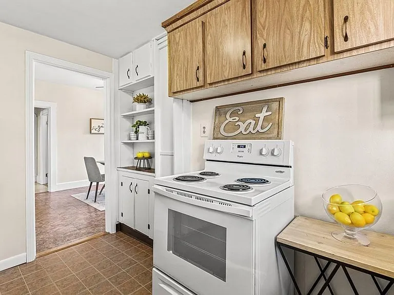 Kitchen staged