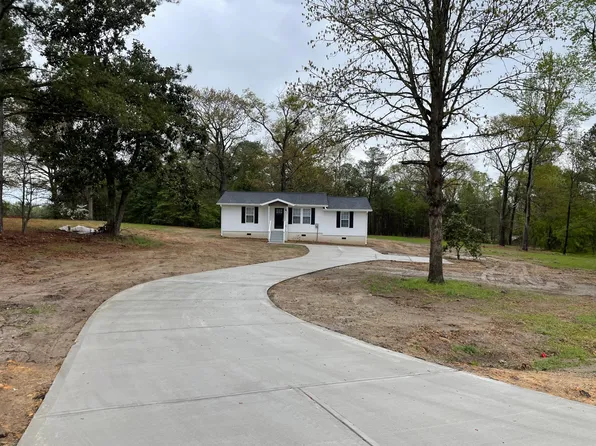 130 Godwin Rd, Benson, NC 27504