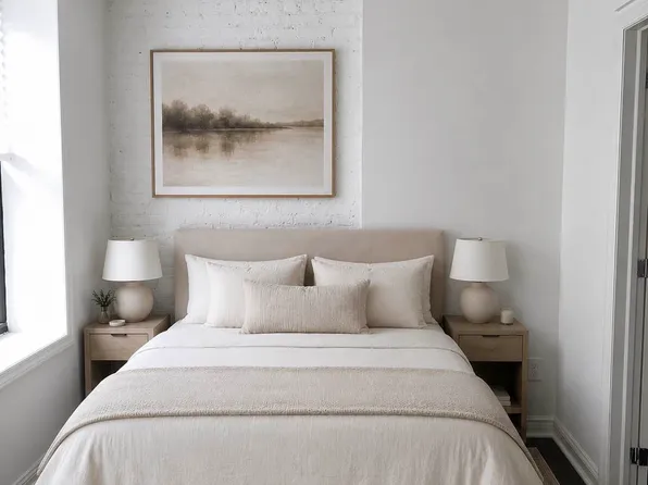 324 W 47th St APT 4C, New York, NY 10036
