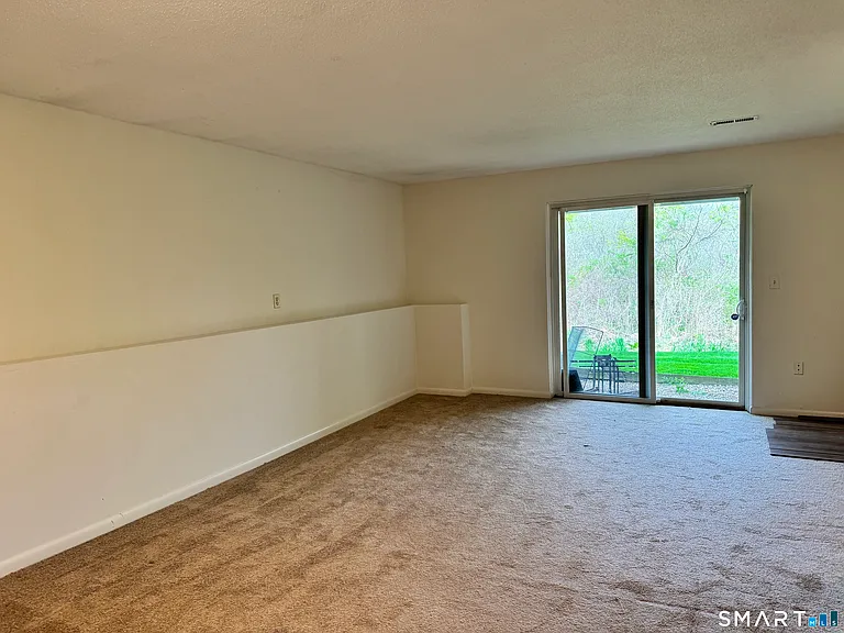 11 Hilltop Dr #11 — Photo 11