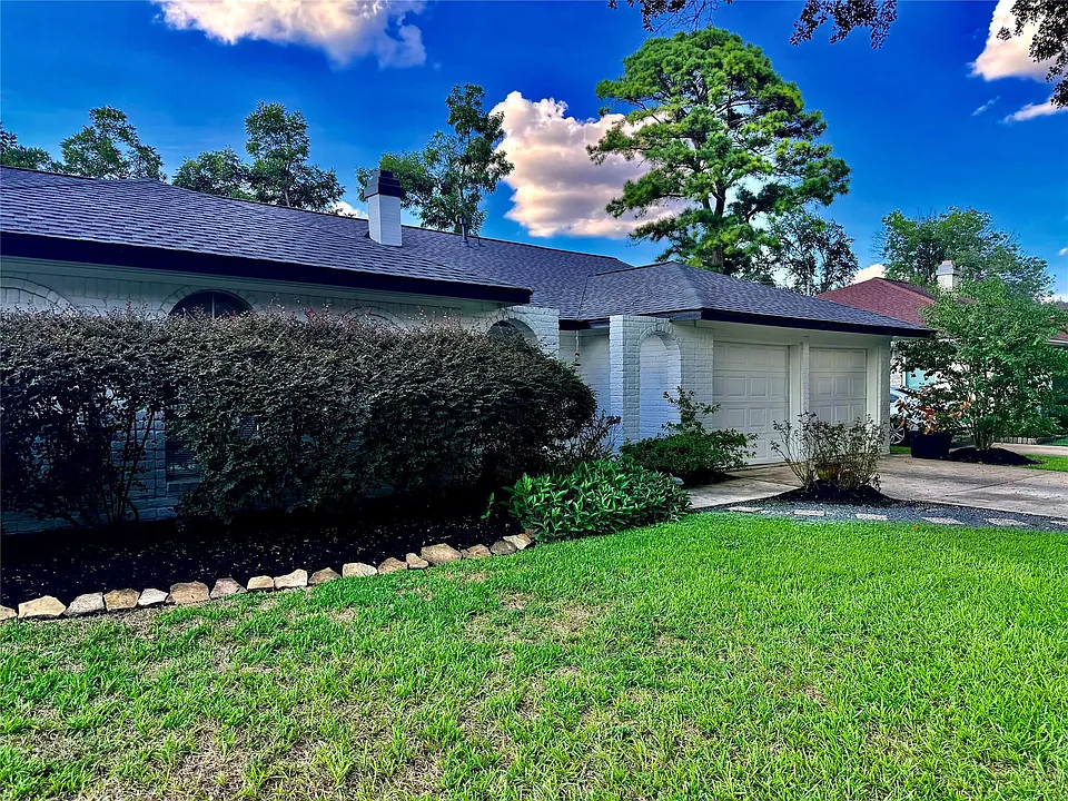 4818 Elmbrook Dr