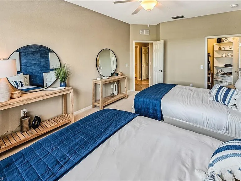 9107 Napoli Ct #201 — Photo 24