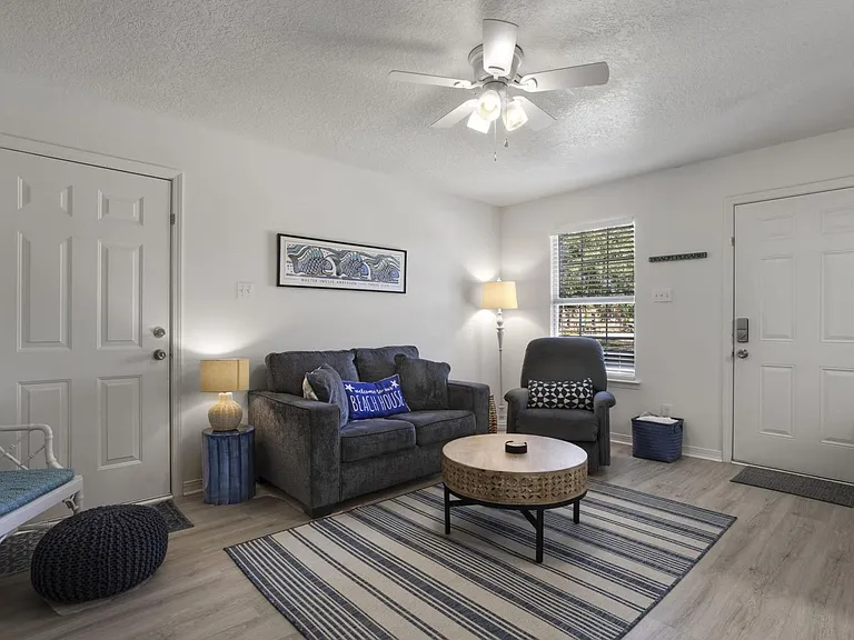 233 Palmetto Ln #B — Photo 18