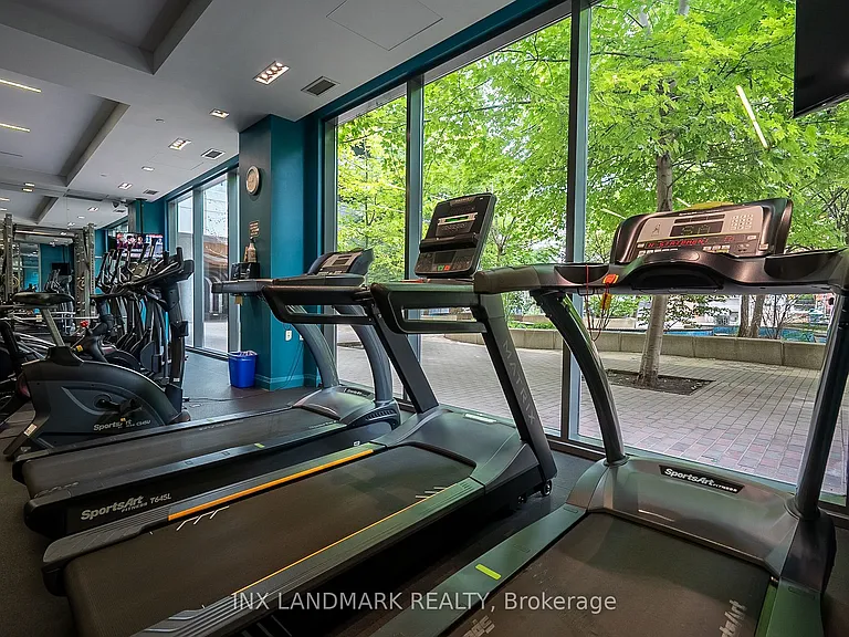 525 Adelaide St W #LPH31 — Photo 6