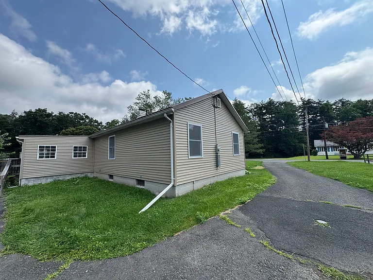 197 Route 715 — Photo 2