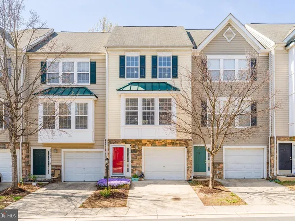 23097 Fontwell Sq, Sterling, VA 20166