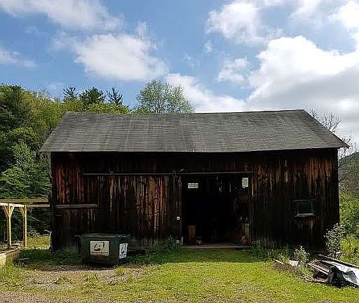 Horse Barn