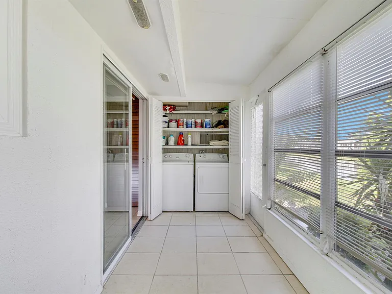 175 Valencia Dr #H — Photo 14