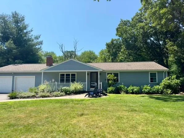109 Terre Mar Dr, North Kingstown, RI 02852