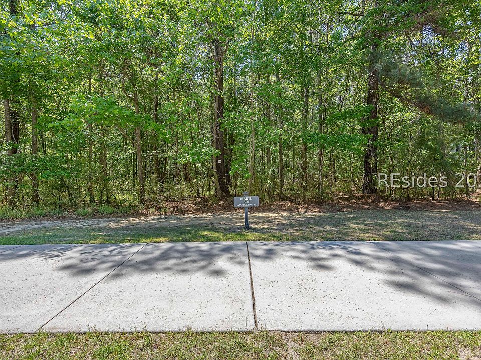 1st image of 421 Hampton Lake Dr