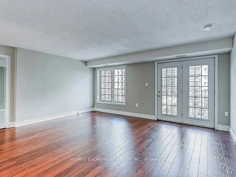 2 bed, $2,950 — Photo 4