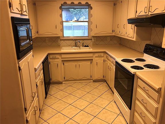 3rd image of 623 Mink Dr