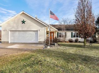 2869 Ridgecrest Dr, Saranac, MI 48881