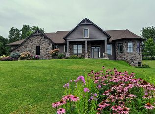 W10413 Cloverleaf Rd, Hortonville, WI 54944