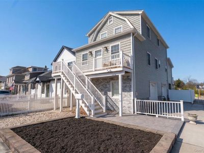 36 West Boulevard, East Rockaway, NY, 11518