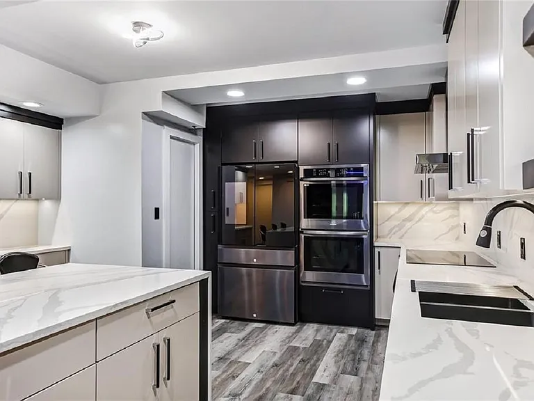 7550 Hinson St — Photo 13