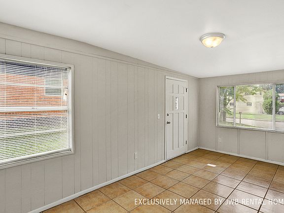 4th image of 7725 Lake Park Dr